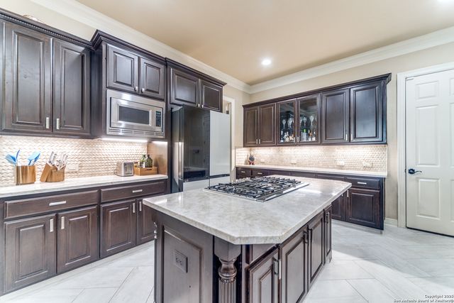 714 Ruidosa Downs, Helotes, TX 78023