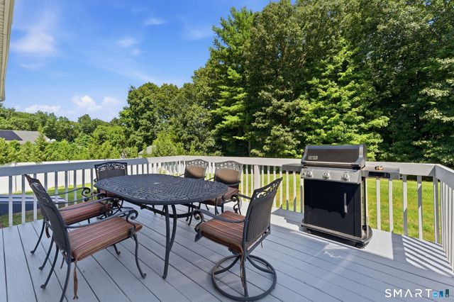 25 Saddle Hill Road, Manchester, CT 06040