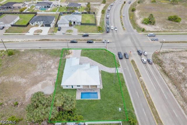 2 Nelson RD N, Cape Coral, FL 33993