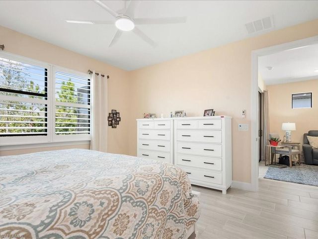 1923 Sierra CT, Naples, FL 34120