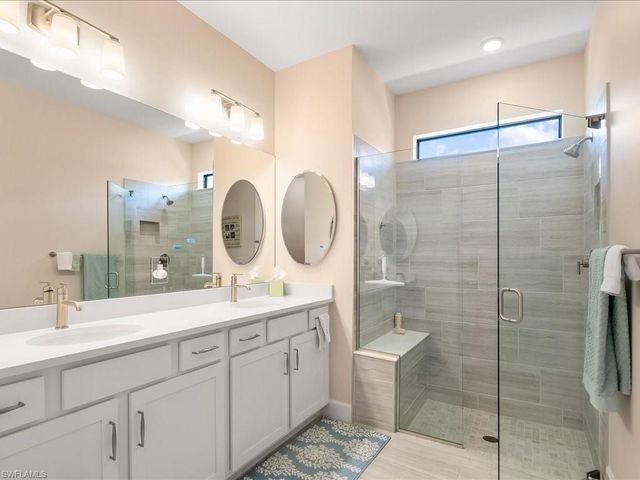 1923 Sierra CT, Naples, FL 34120