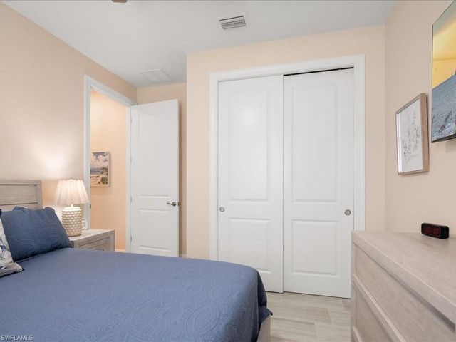 1923 Sierra CT, Naples, FL 34120