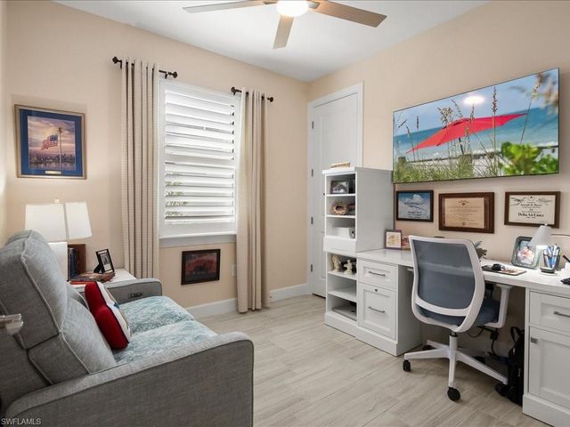 1923 Sierra CT, Naples, FL 34120