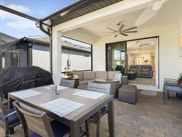 1923 Sierra CT, Naples, FL 34120