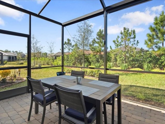 1923 Sierra CT, Naples, FL 34120