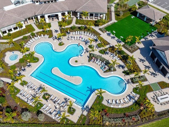 1923 Sierra CT, Naples, FL 34120