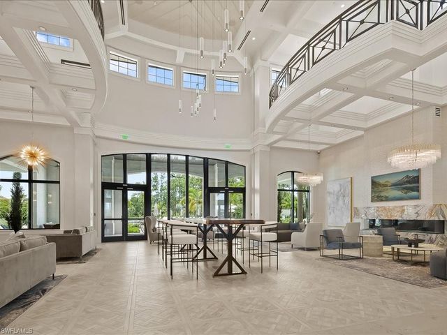 1923 Sierra CT, Naples, FL 34120