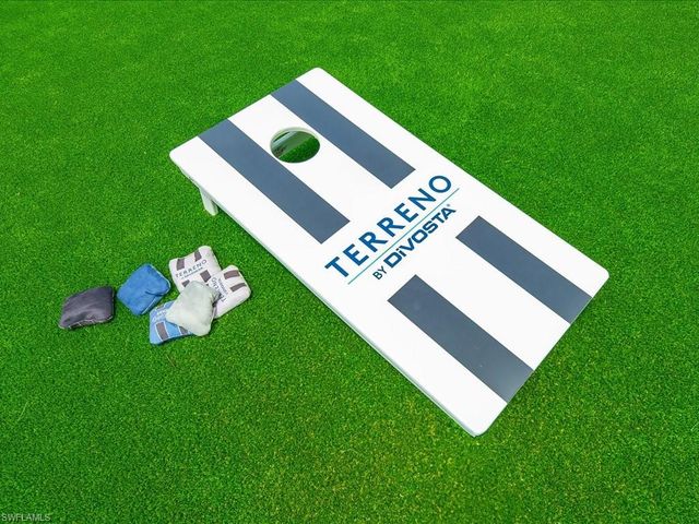 1923 Sierra CT, Naples, FL 34120