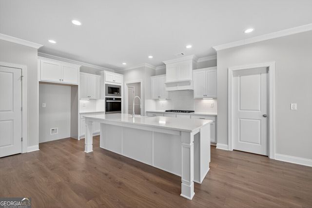 5662 Evelyn Lane, Flowery Branch, GA 30542