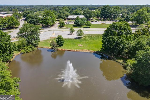 5662 Evelyn Lane, Flowery Branch, GA 30542