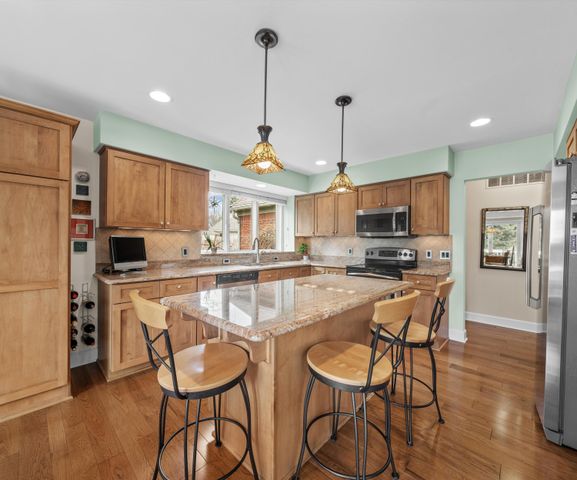 4981 St Annes Court, Ann Arbor, MI 48103