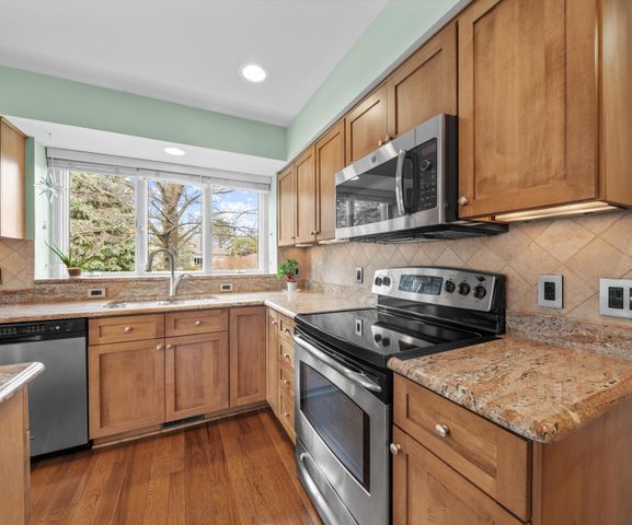 4981 St Annes Court, Ann Arbor, MI 48103