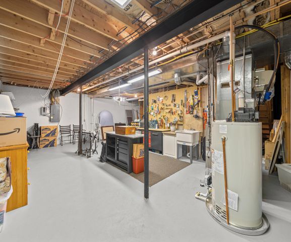 4981 St Annes Court, Ann Arbor, MI 48103