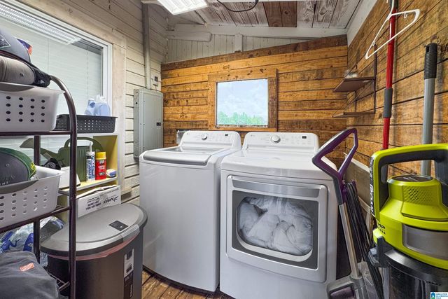 1352 COUNTY ROAD 185, Jemison, AL 35085