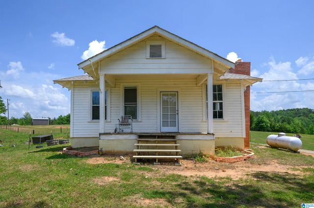 1352 COUNTY ROAD 185, Jemison, AL 35085