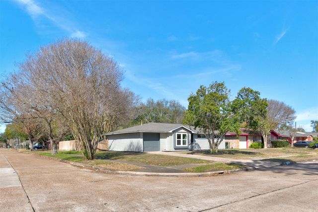 5774 Greencraig Drive, Houston, TX 77035