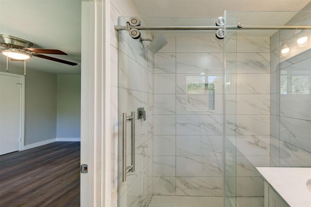 5774 Greencraig Drive, Houston, TX 77035