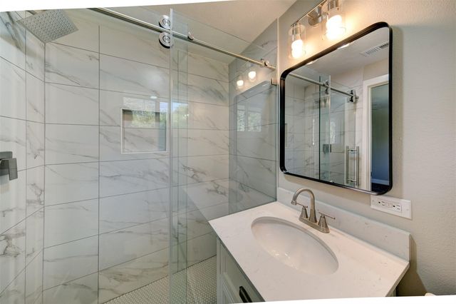 5774 Greencraig Drive, Houston, TX 77035