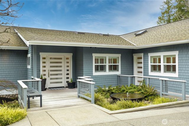 10475 Manitou Beach Drive NE, Bainbridge Island, WA 98110