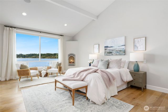 10475 Manitou Beach Drive NE, Bainbridge Island, WA 98110