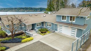 10475 Manitou Beach Drive NE, Bainbridge Island, WA 98110