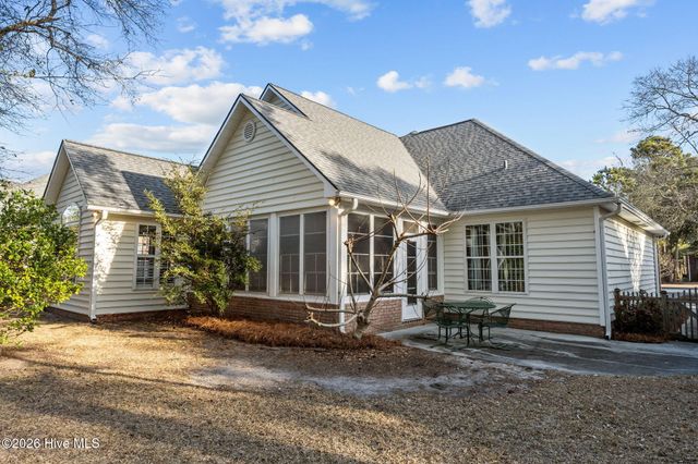 211 Port Side Drive, Sneads Ferry, NC 28460