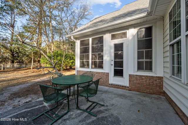 211 Port Side Drive, Sneads Ferry, NC 28460