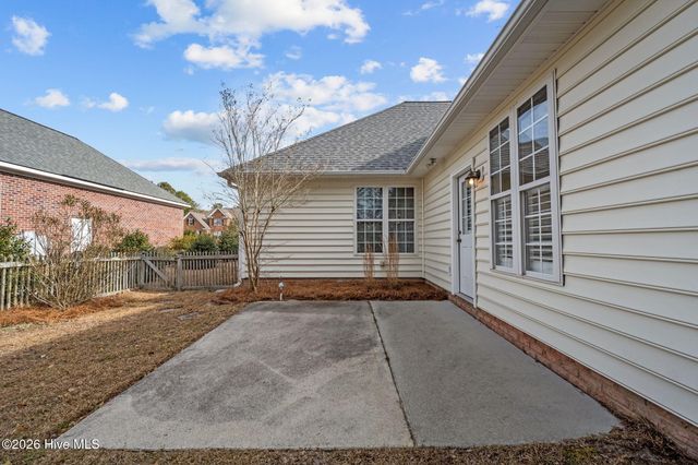 211 Port Side Drive, Sneads Ferry, NC 28460