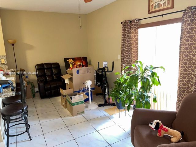 6940 NW 179th St 308-7, Hialeah, FL 33015