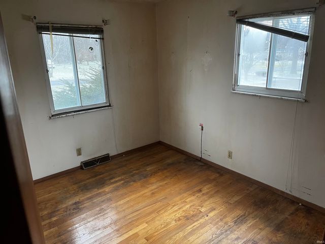 56266 Butternut Road, South Bend, IN 46619