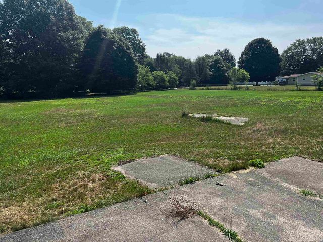 56266 Butternut Road, South Bend, IN 46619