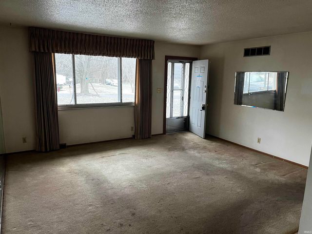 56266 Butternut Road, South Bend, IN 46619