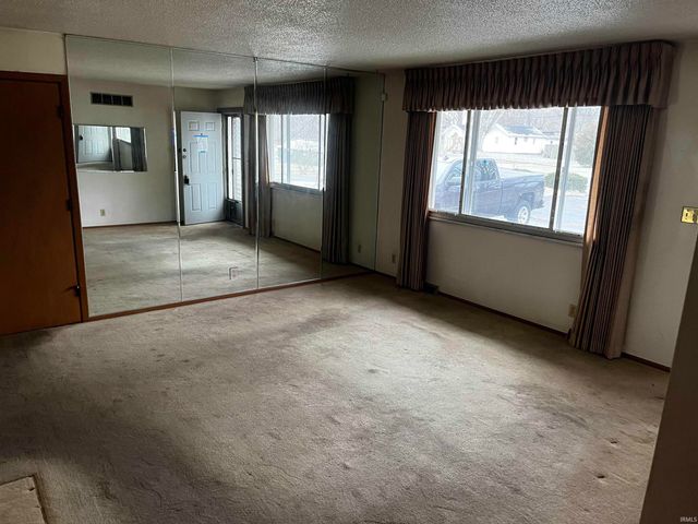 56266 Butternut Road, South Bend, IN 46619