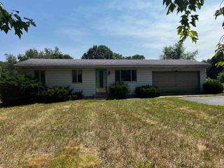 56266 Butternut Road, South Bend, IN 46619