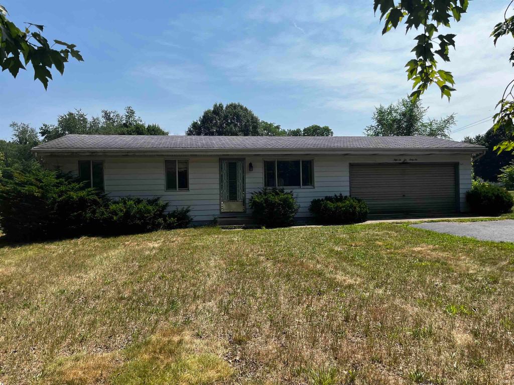 56266 Butternut Road, South Bend, IN 46619