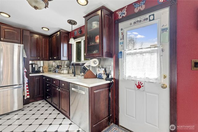 24661 SE 224th Street, Maple Valley, WA 98038