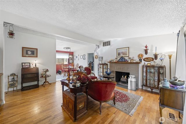 24661 SE 224th Street, Maple Valley, WA 98038