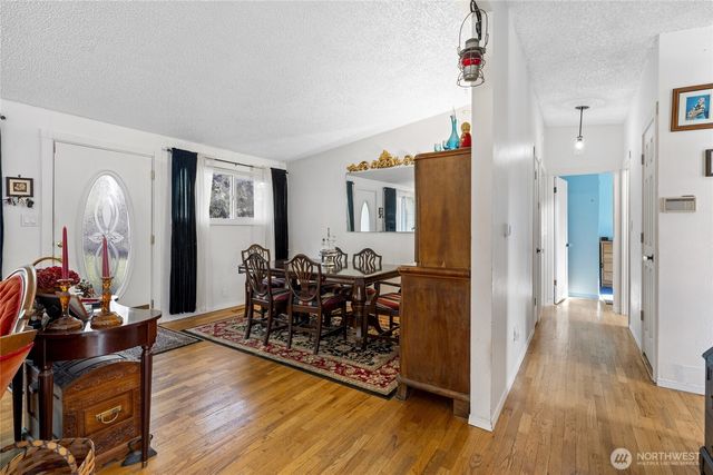 24661 SE 224th Street, Maple Valley, WA 98038