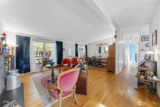 24661 SE 224th Street, Maple Valley, WA 98038