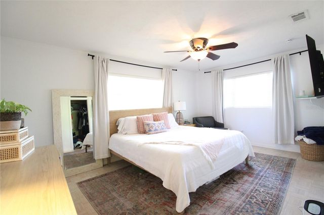2046 NW 19TH LANE, Gainesville, FL 32605