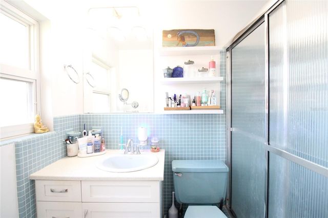 2046 NW 19TH LANE, Gainesville, FL 32605