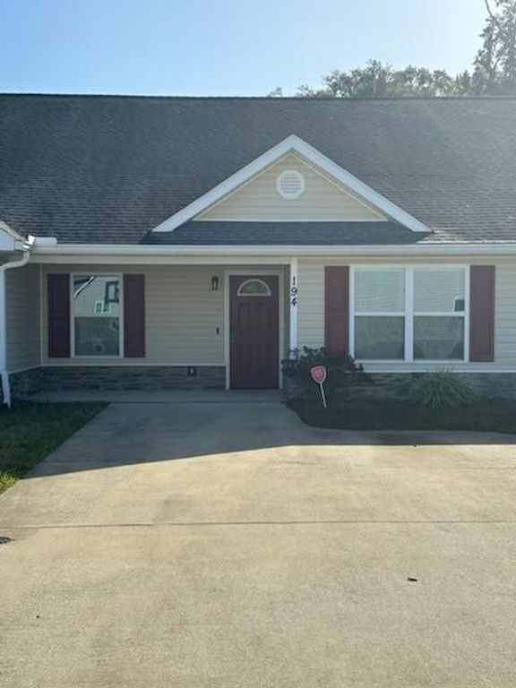 194 Joshua Circle, Brunswick, GA 31525