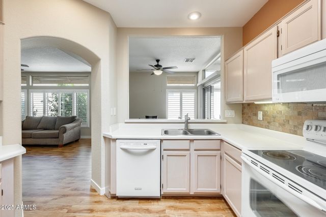 21759 N VERDE RIDGE Drive, Sun City West, AZ 85375