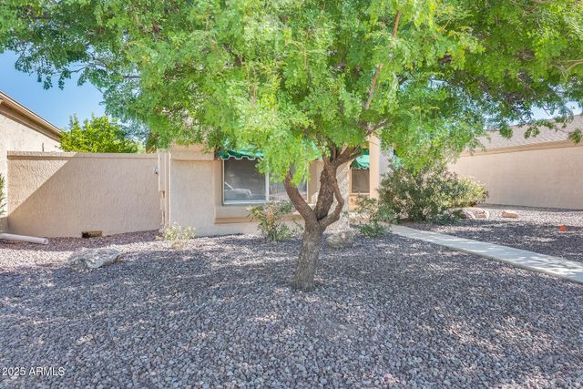 21759 N VERDE RIDGE Drive, Sun City West, AZ 85375