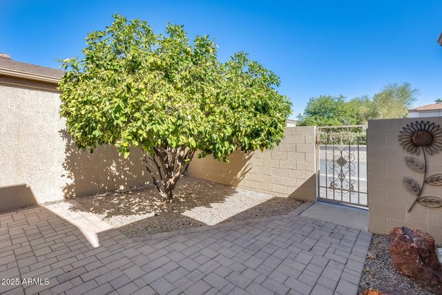 21759 N VERDE RIDGE Drive, Sun City West, AZ 85375