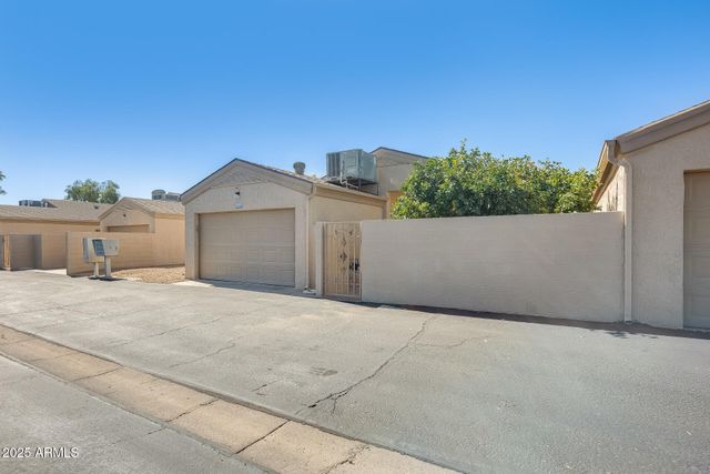 21759 N VERDE RIDGE Drive, Sun City West, AZ 85375