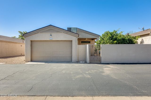 21759 N VERDE RIDGE Drive, Sun City West, AZ 85375