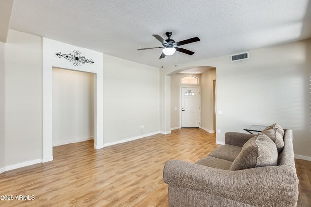 21759 N VERDE RIDGE Drive, Sun City West, AZ 85375