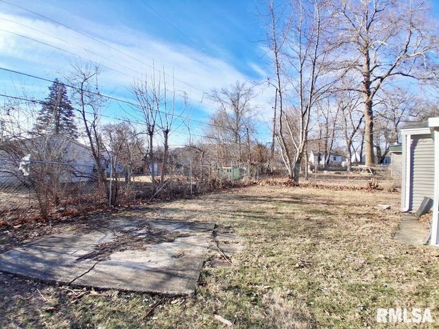 2022 W RICHWOODS Boulevard, Peoria, IL 61604