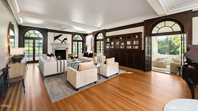 1230 S Oakland Avenue, Pasadena, CA 91106